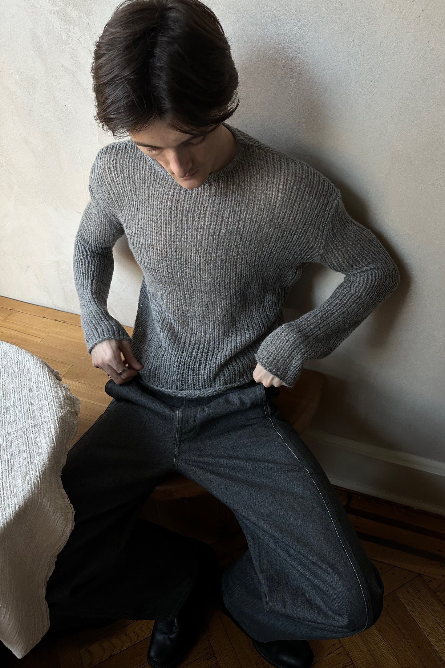 LOOSE-GAUGE MOHAIR KNIT SWEATER